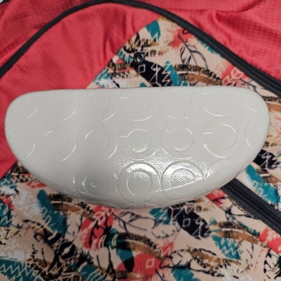 Coach Original White Logo Hard Sunglass Case Holder Sunglasses Microfiber Cloth - Picture 9 of 12